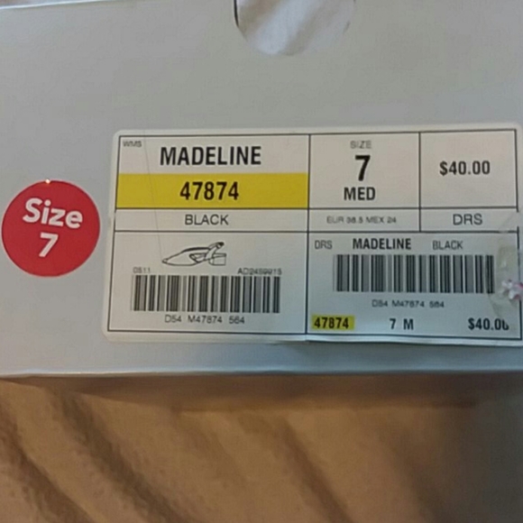 Shoes - Picture 4 of 4